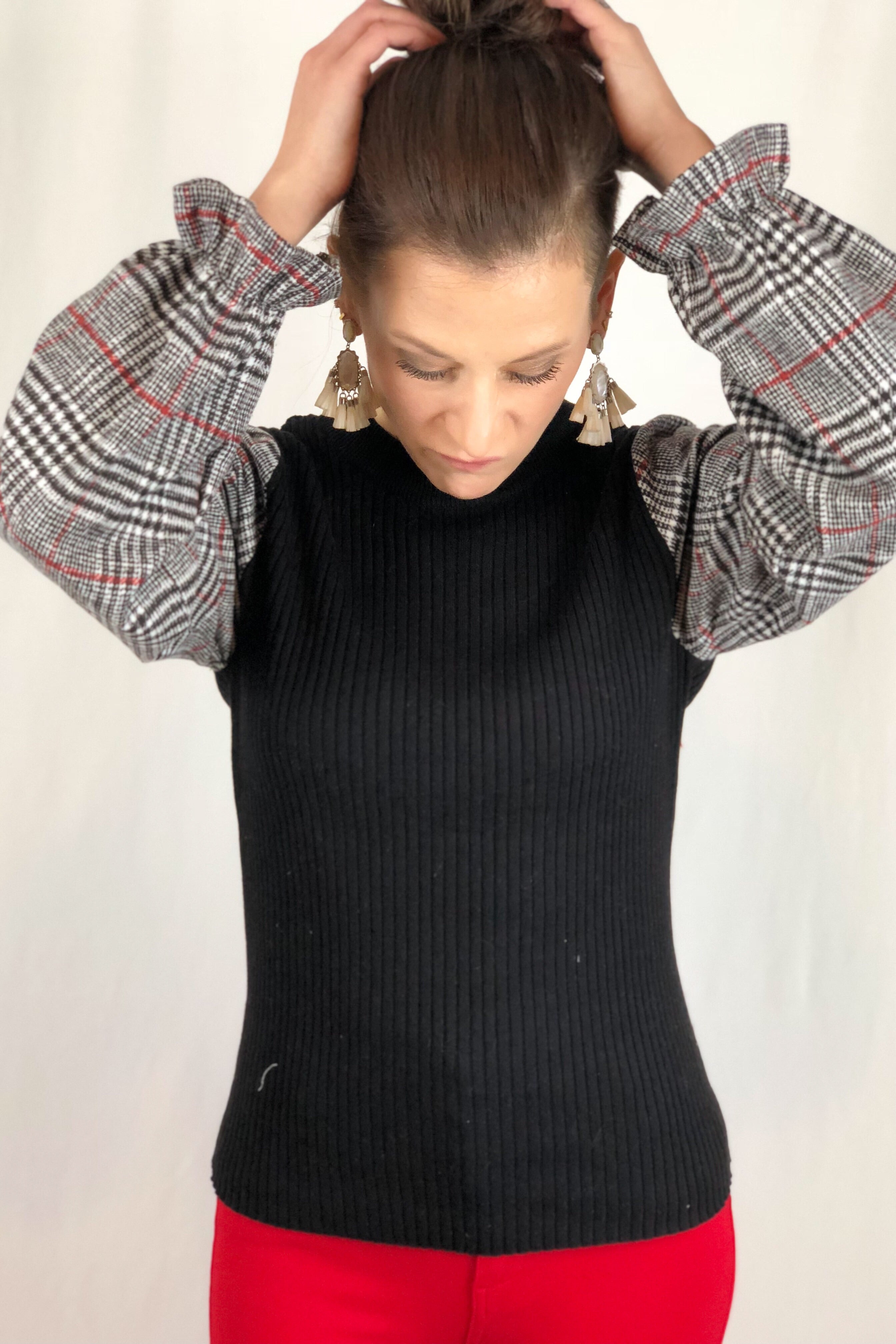 PLAID SLEEVE SWEATER