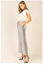 LEOPARD CONTRAST STRIPED PANTS