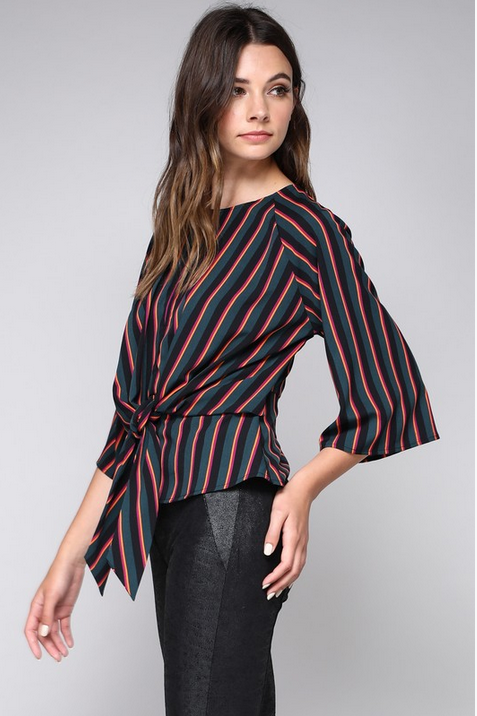 FRONT KEYHOLE STRIPE TOP